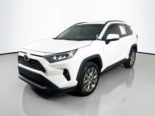2020 Toyota RAV4 XLE Premium