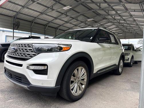 Star White Metallic Tri-Coat 2022 Ford Explorer Limited