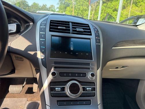 Blue Diamond Metallic 2018 Lincoln MKZ Reserve I