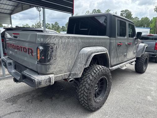 2021 Jeep Gladiator Willys 4x4