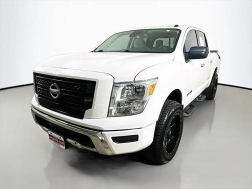 2021 Nissan Titan SV