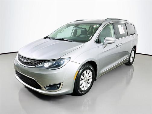 2018 Chrysler Pacifica Touring-L