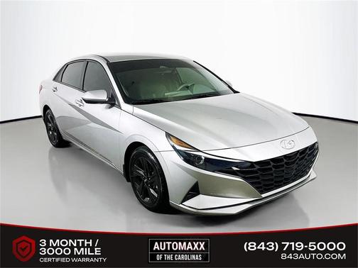 2022 Hyundai ELANTRA SEL