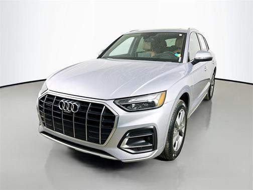 2022 Audi Q5 40 Premium Plus
