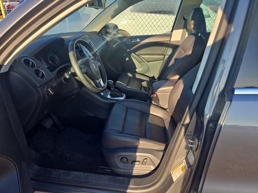 2016 Volkswagen Tiguan SE