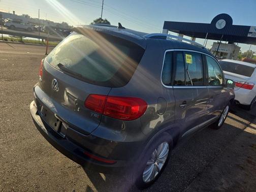 2016 Volkswagen Tiguan SE