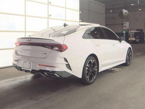 Glacial White Pearl 2022 Kia K5 GT-Line