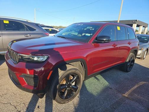 2022 Jeep Grand Cherokee Altitude