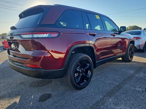 2022 Jeep Grand Cherokee Altitude