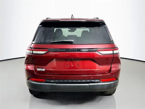 2022 Jeep Grand Cherokee Altitude