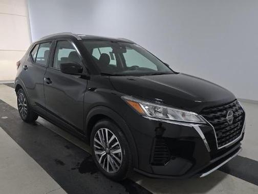 Super Black 2021 Nissan Kicks SV