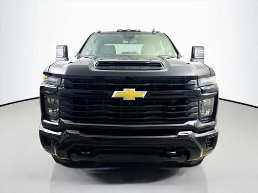 2025 Chevrolet Silverado 2500 Custom
