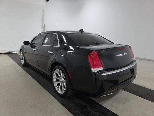 2018 Chrysler 300 C