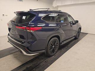 Blue Metallic 2023 Toyota Highlander XSE