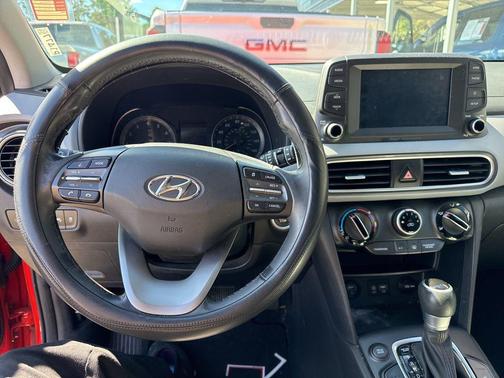 2020 Hyundai KONA SEL
