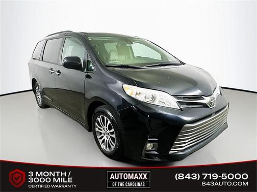 2020 Toyota Sienna XLE