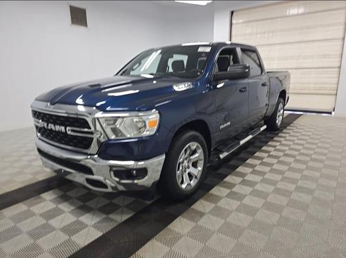 Patriot Blue Pearlcoat 2022 RAM 1500 Big Horn/Lone Star