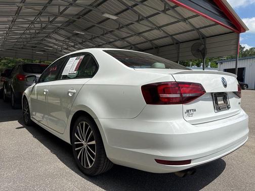 Pure White 2017 Volkswagen Jetta 1.8T Sport