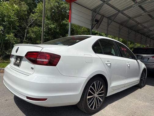 Pure White 2017 Volkswagen Jetta 1.8T Sport
