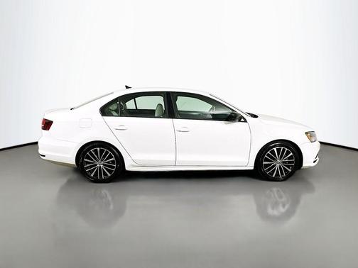 Pure White 2017 Volkswagen Jetta 1.8T Sport