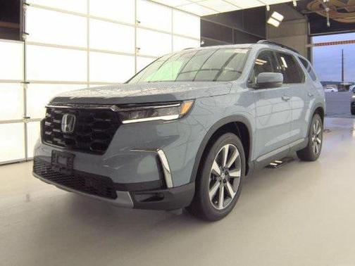 2023 Honda Pilot Touring 8-Passenger
