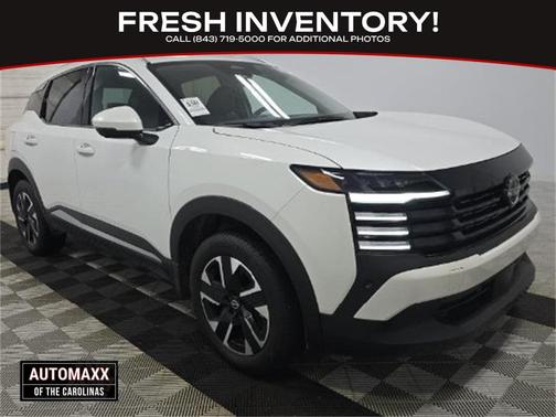 2025 Nissan Kicks SR