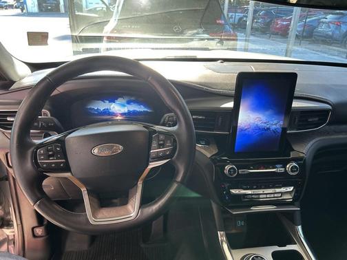 2021 Ford Explorer Platinum