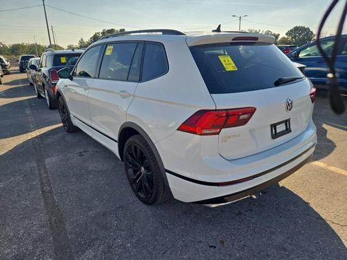 2021 Volkswagen Tiguan 2.0T SE R-Line Black