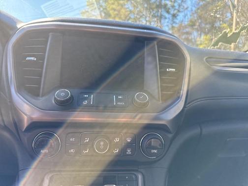 2021 GMC Acadia AWD AT4