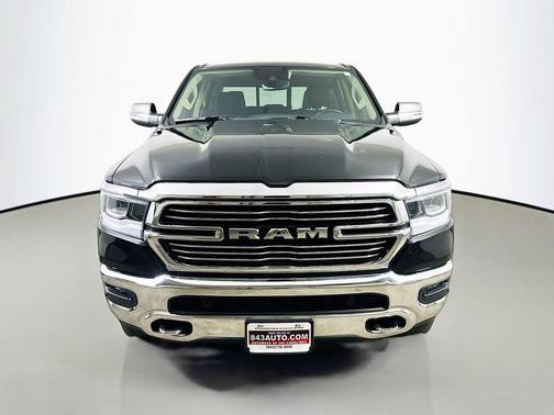 Diamond Black Crystal Pearlcoat 2021 RAM 1500 Laramie