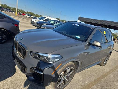 2022 BMW X5 M50i
