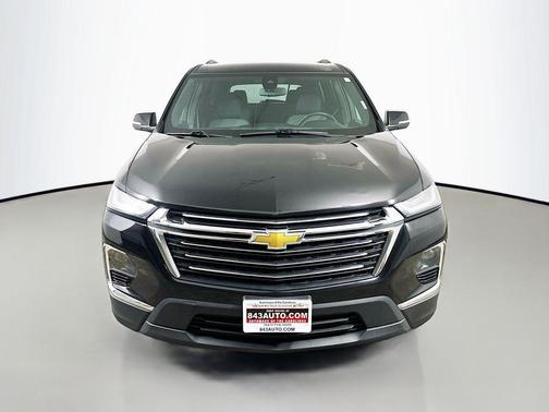 Mosaic Black Metallic 2022 Chevrolet Traverse LT Cloth