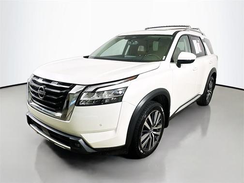 2022 Nissan Pathfinder Platinum 2WD