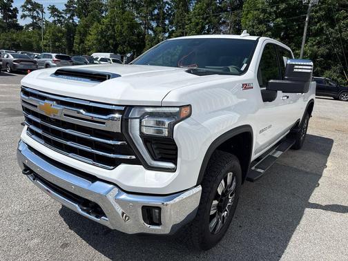 Summit White 2025 Chevrolet Silverado 2500 LTZ