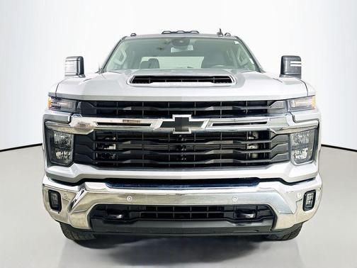 Sterling Gray Metallic 2025 Chevrolet Silverado 3500 LT