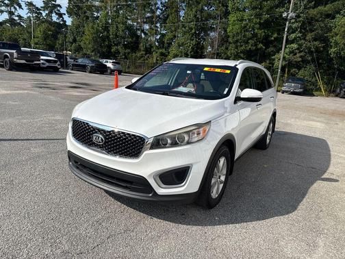 Snow White Pearl 2018 Kia Sorento LX