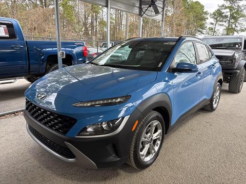 2022 Hyundai KONA SEL