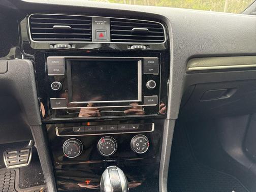 2019 Volkswagen Golf GTI 2.0T S 4-Door