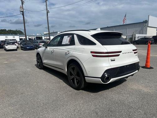 Uyuni White 2023 Genesis GV70 3.5T AWD Sport