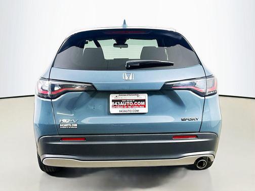 Nordic Forest Pearl 2024 Honda HR-V 2WD Sport