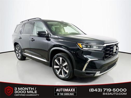 Crystal Black Pearl 2023 Honda Pilot Touring 8-Passenger