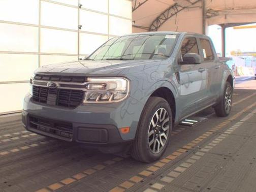 Azure Gray Metallic Tri-Coat 2024 Ford Maverick Lariat