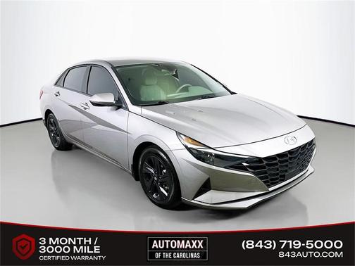2022 Hyundai ELANTRA SEL