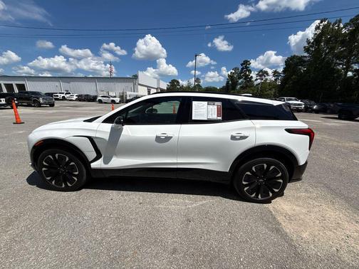 Summit White 2024 Chevrolet Blazer EV eAWD RS