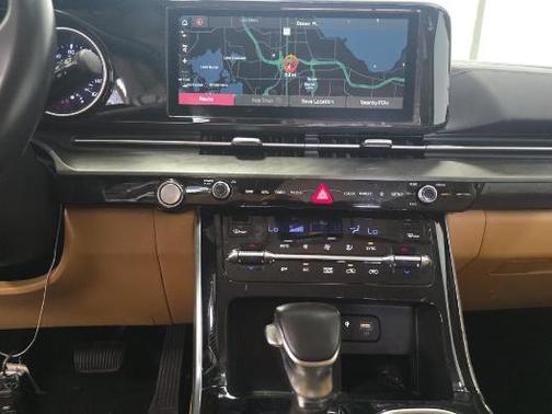Snow White Pearl 2024 Kia Carnival EX