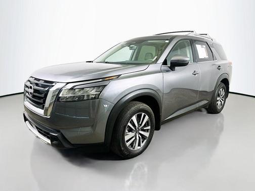 Gun Metallic 2024 Nissan Pathfinder SL FWD