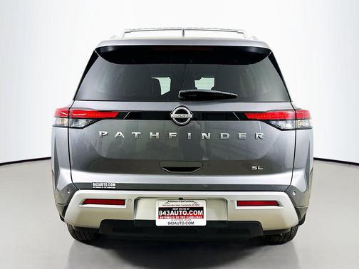 Gun Metallic 2024 Nissan Pathfinder SL FWD