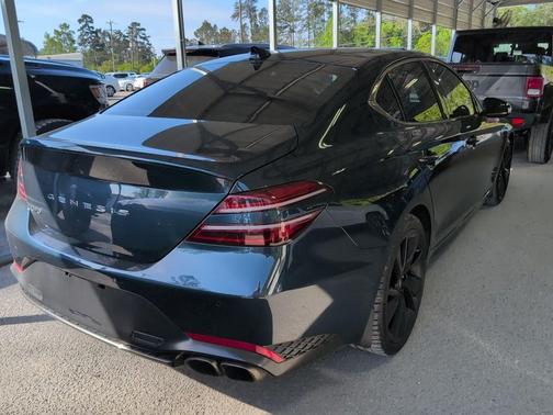 2023 Genesis G70 2.0T RWD