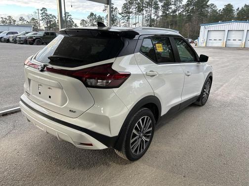2021 Nissan Kicks SV