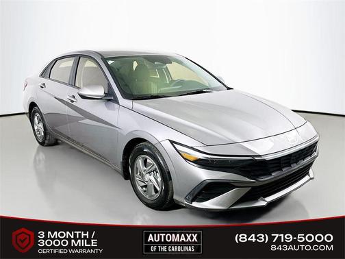 2024 Hyundai ELANTRA SE